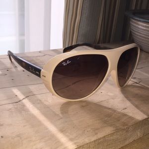 Vintage designer ray ban sunglasses